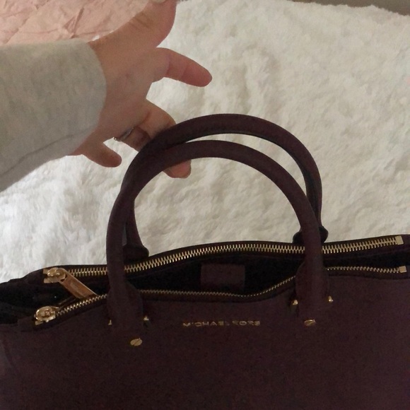 Michael Kors Handbag in Maroon - Picture 2 of 5